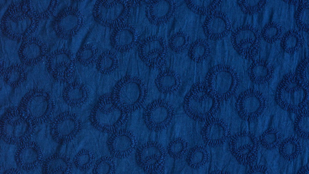 藍染青い花刺繍