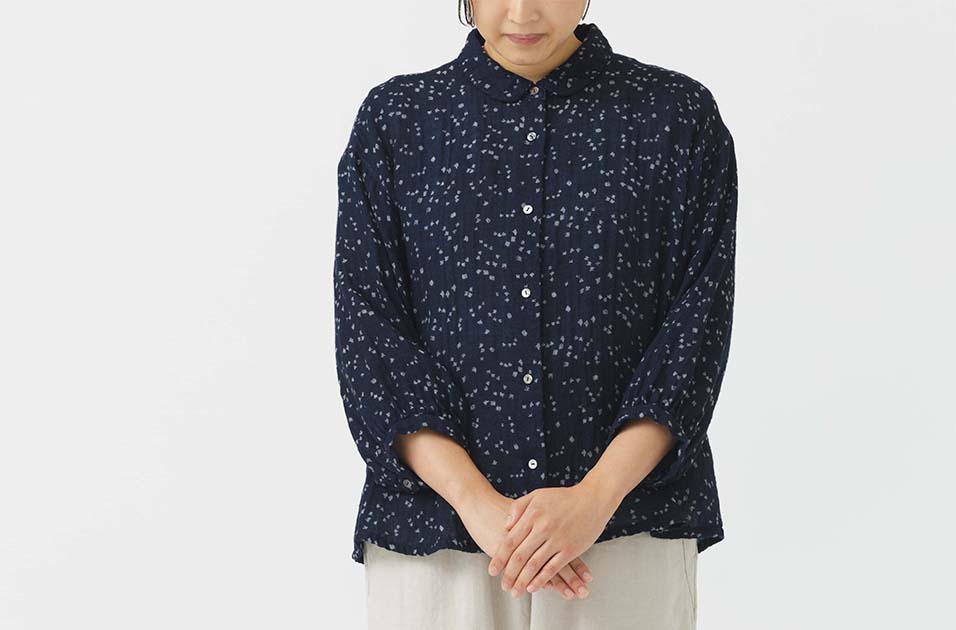 202402_ふわふわ藍染の二重ガーゼ｜藍二重織千鳥抜染