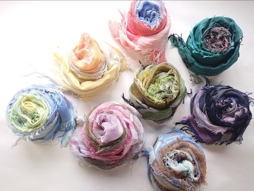 0401(わたぬき)のハコ　季節のストール展