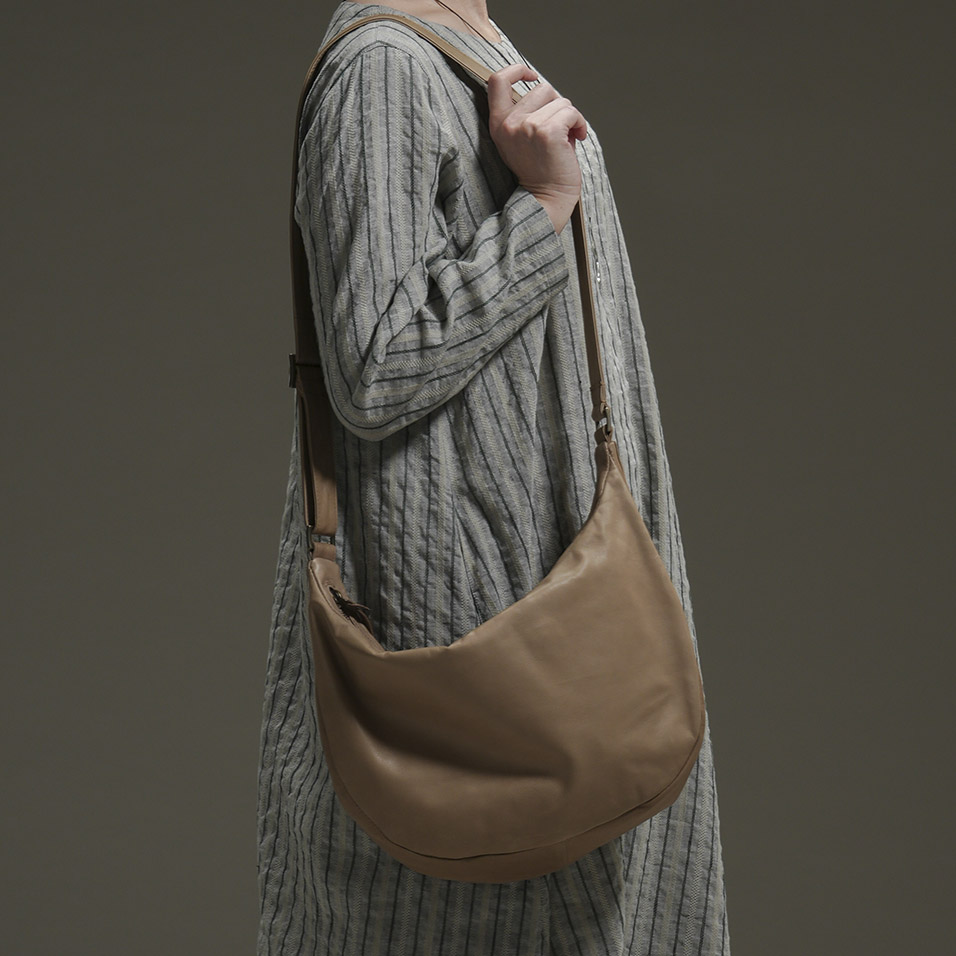 ショルダーバッグ