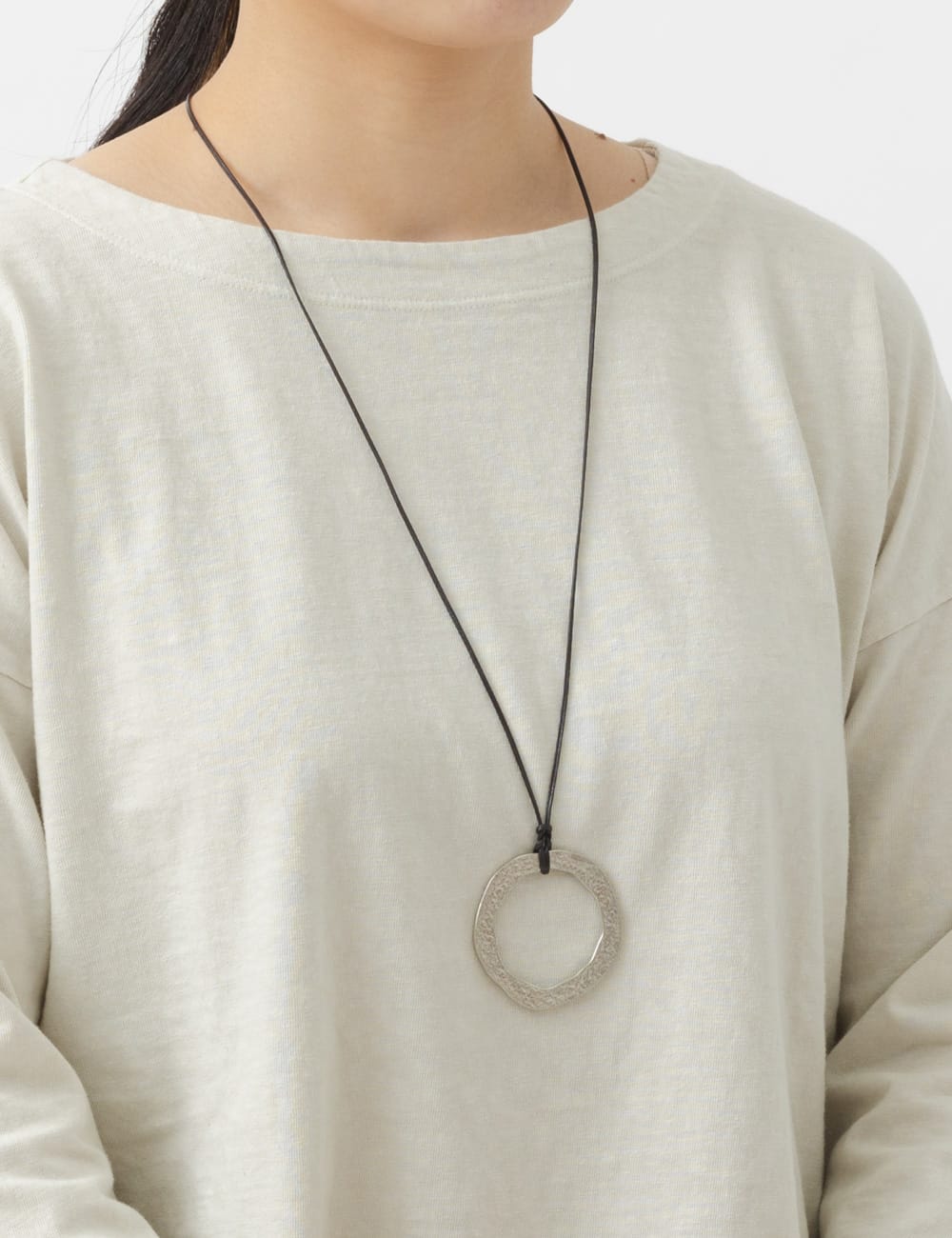 錫金環日食ネックレス