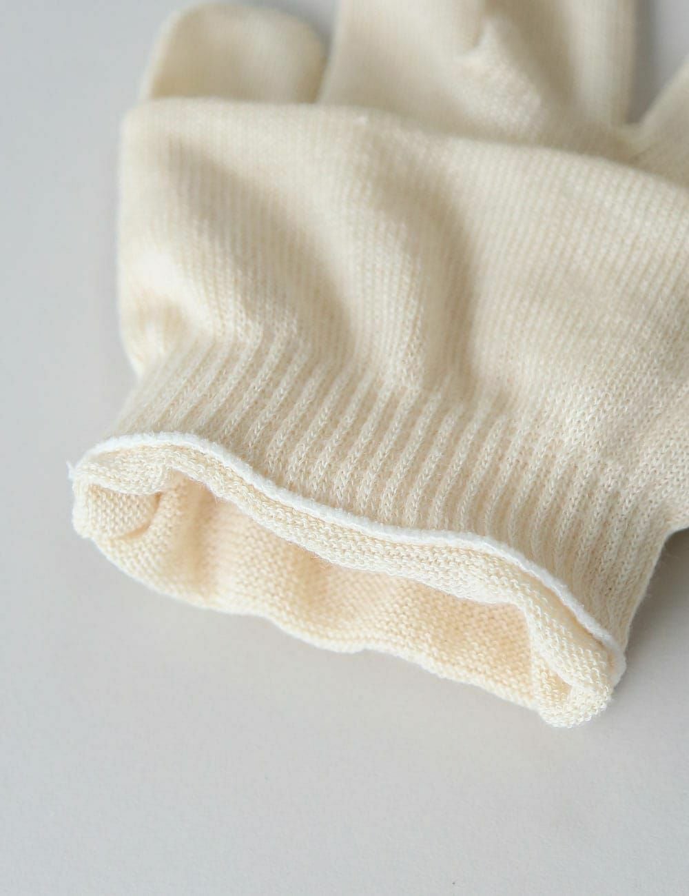 刺繍付き保湿手袋｜PRISTINE | 石見銀山 群言堂オンラインストア
