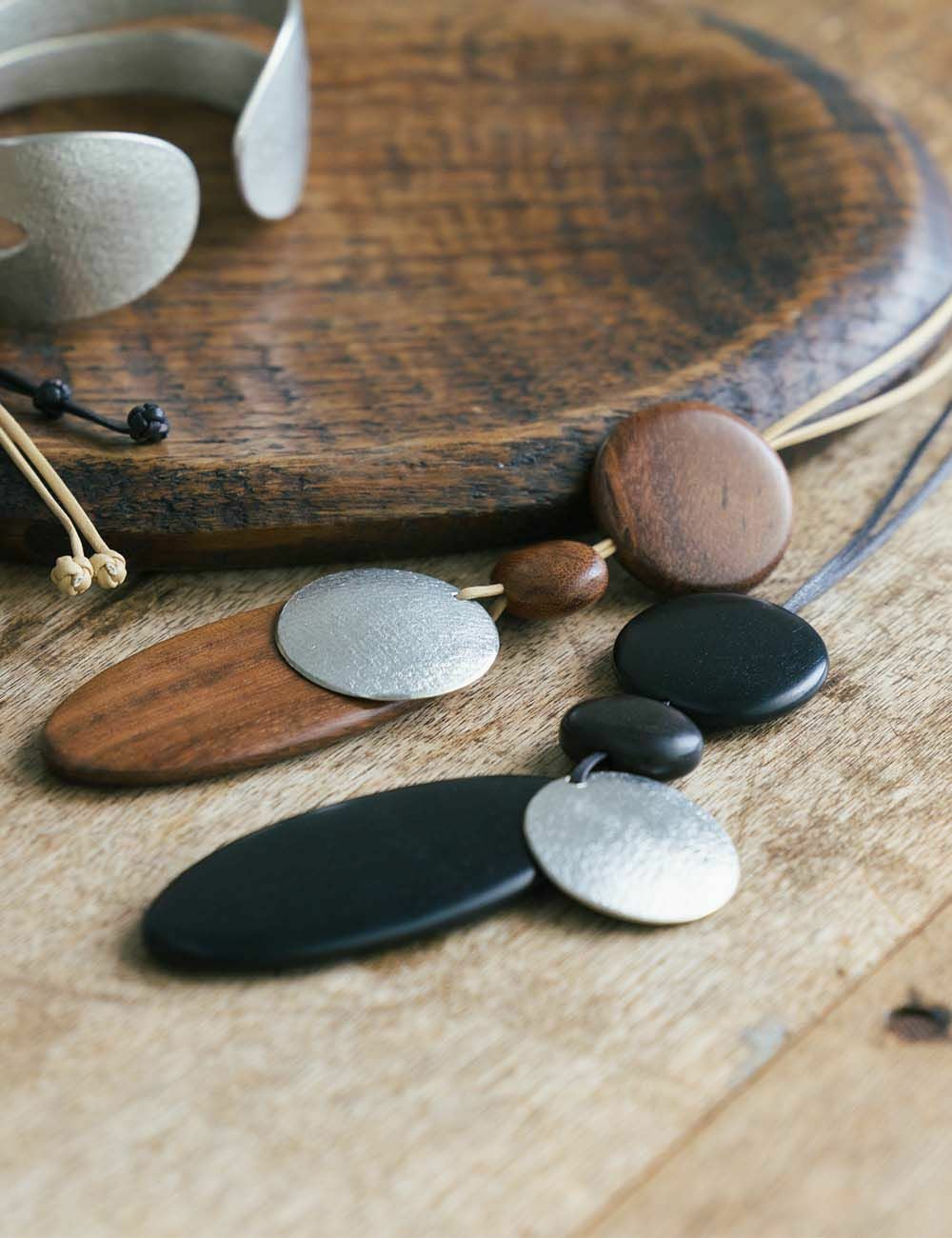 TIN woodネックレス｜Bijoux Kei | 石見銀山 群言堂オンラインストア