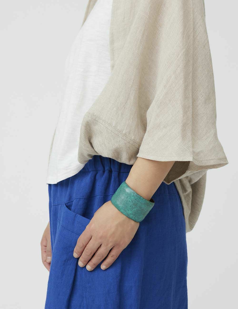 斑紋バングル太緑｜Bijoux Kei | 石見銀山 群言堂オンラインストア