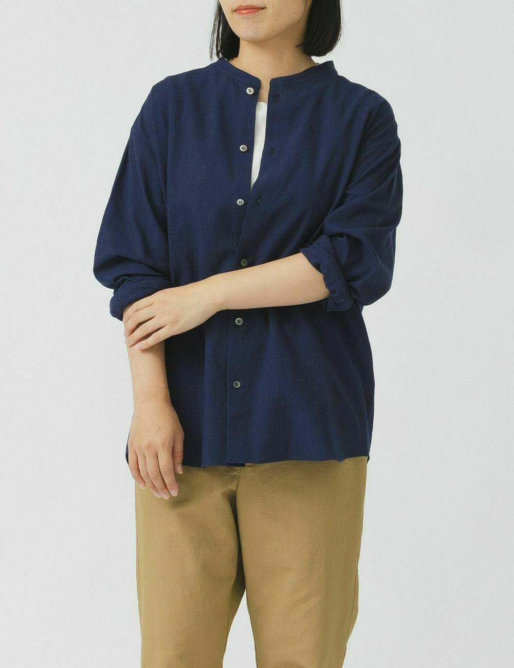 綿麻ワッシャーキャンバスブラウス節黒（ふしぐろ） | 石見銀山 群言堂