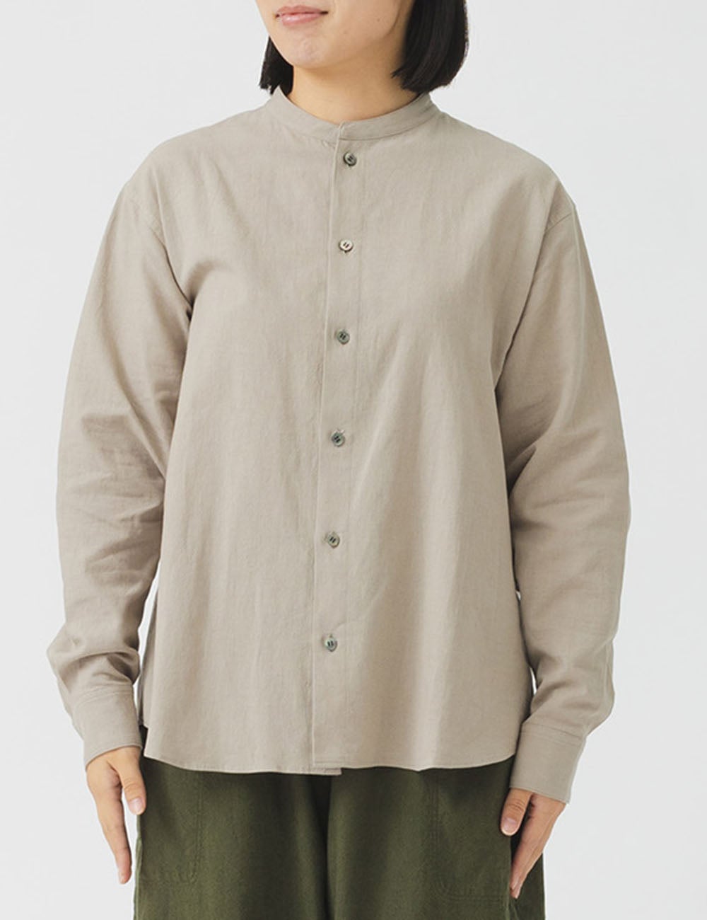 ブレない定番シンプルシャツ