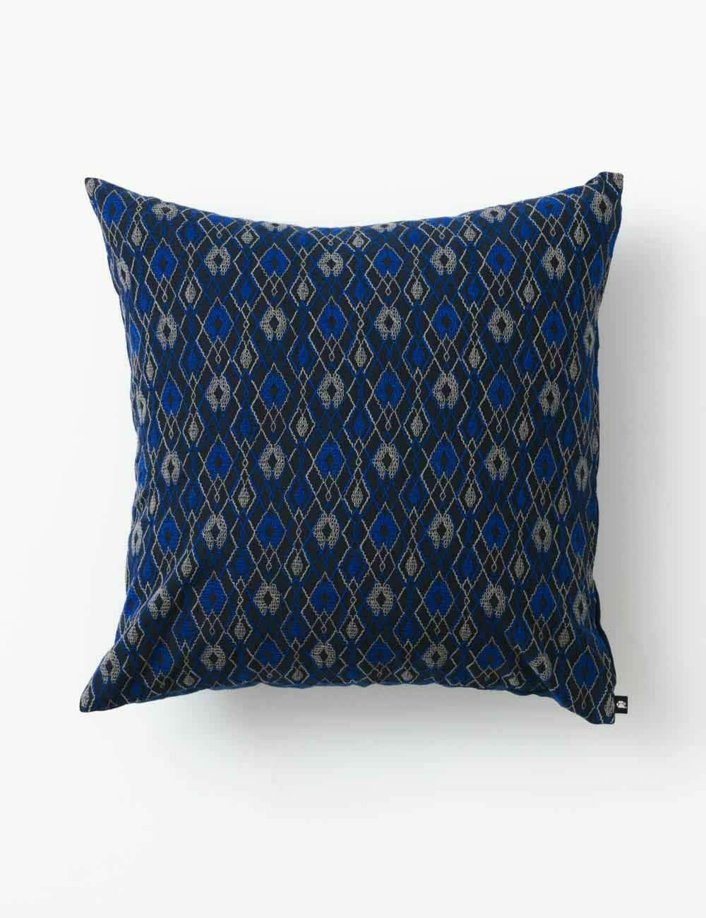 霜柱刺繍クッションカバー | 石見銀山 群言堂オンラインストア