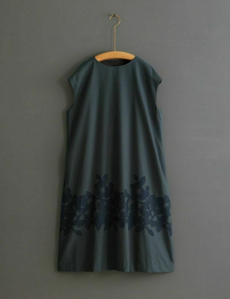 木陰の鳥刺繍ワンピース小菫（こすみれ） | 石見銀山 群言堂オンライン