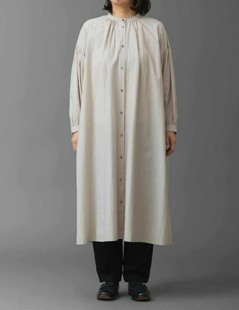 綿カシミヤ綾織ワンピース紫金草（しきんそう） | 石見銀山 群言堂