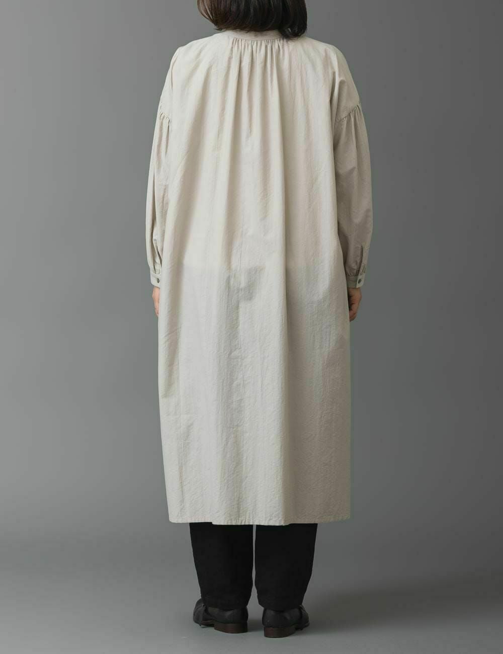 綿カシミヤ綾織ワンピース紫金草（しきんそう） | 石見銀山 群言堂