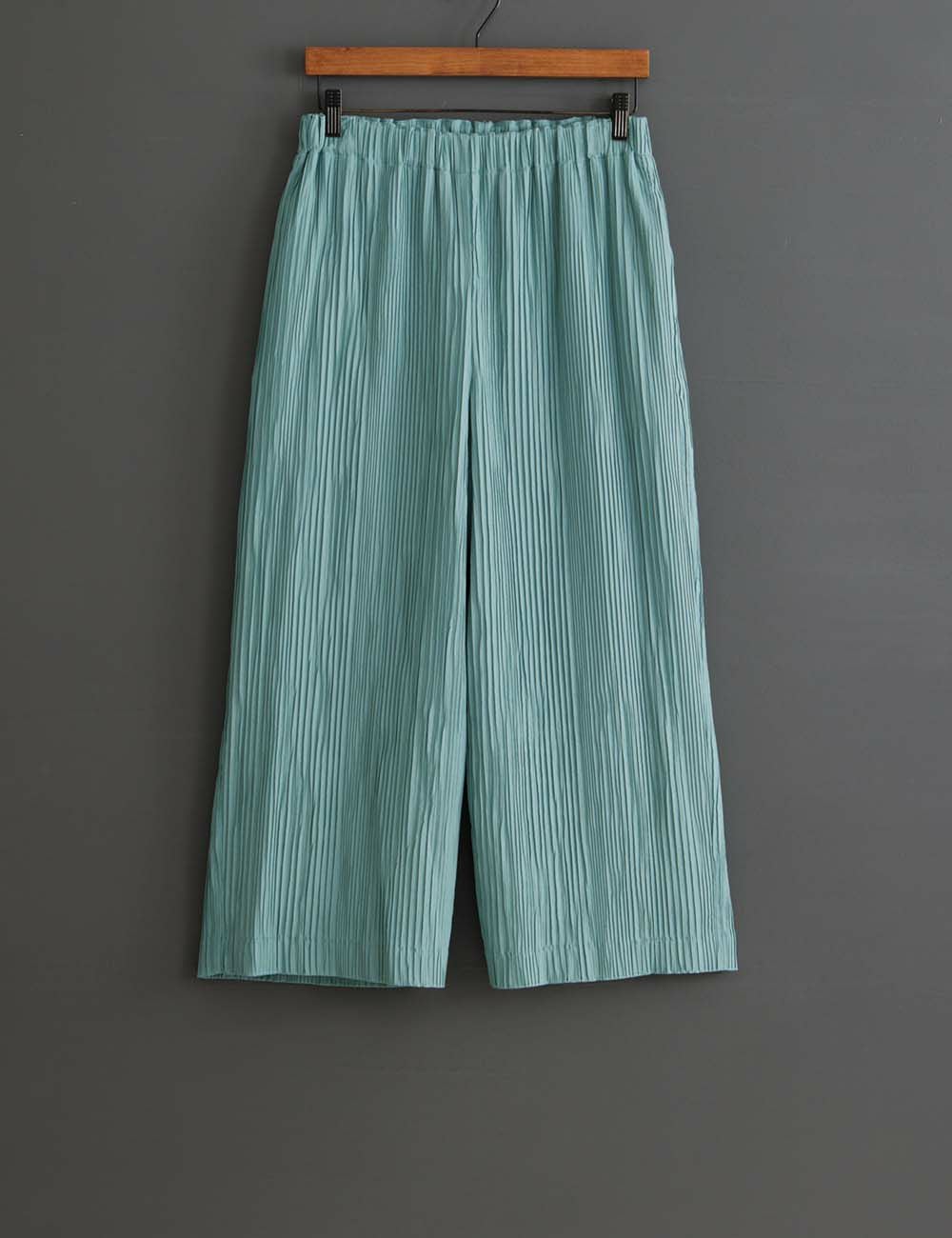 綿シルクストレッチプリーツパンツ碇草（いかりそう）