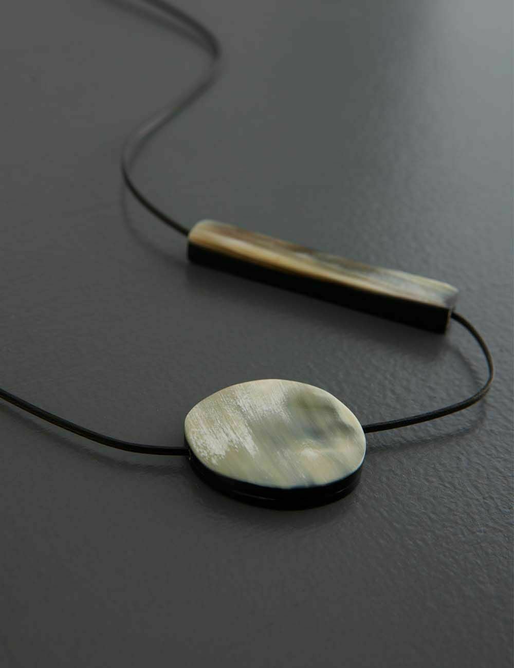 BH長と丸ネックレス｜Bijoux Kei | 石見銀山 群言堂オンラインストア
