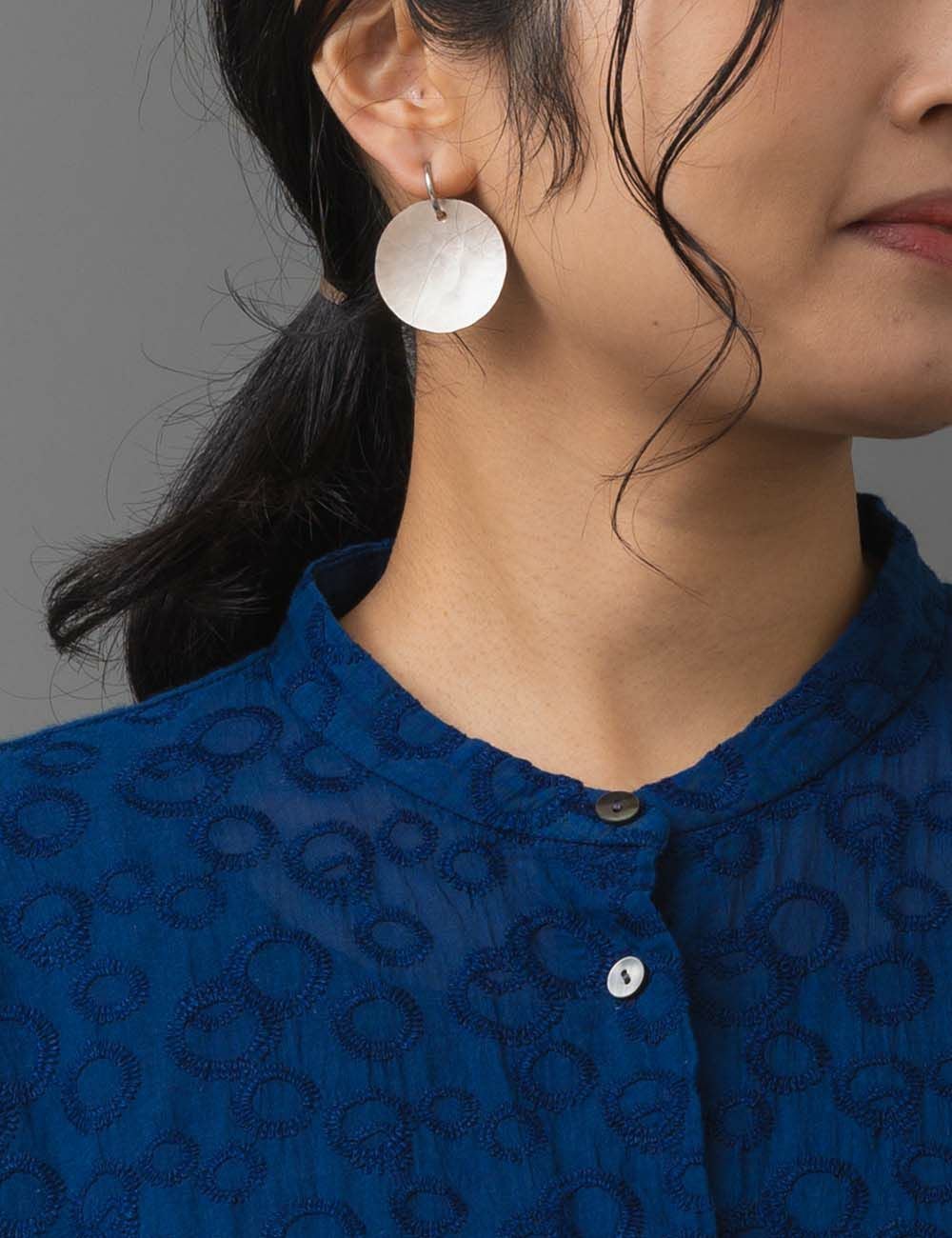 斑紋円イヤリング｜Bijoux Kei | 石見銀山 群言堂オンラインストア