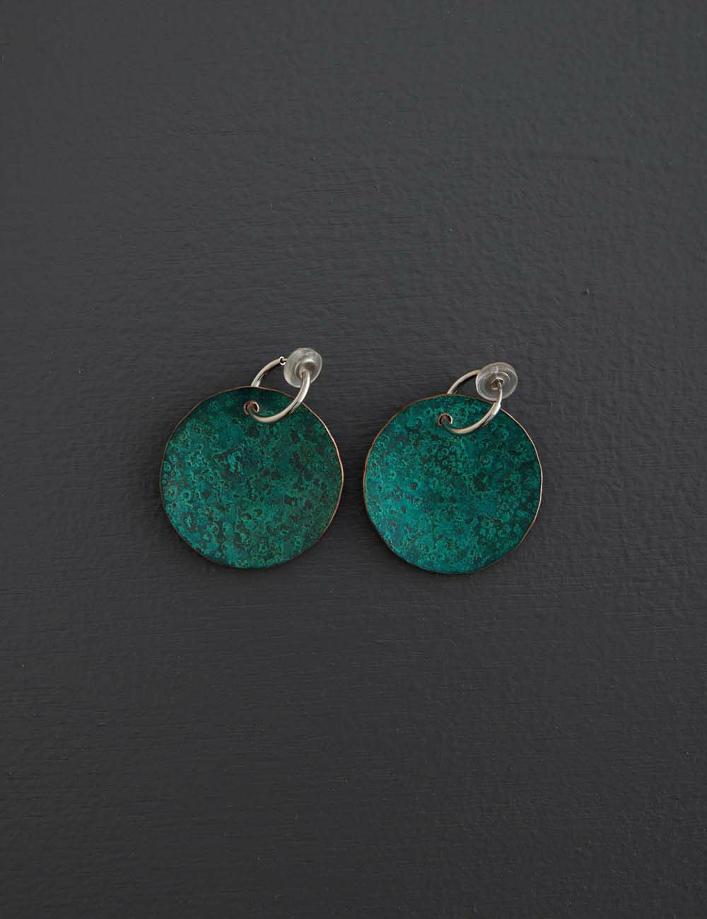 斑紋円イヤリング｜Bijoux Kei | 石見銀山 群言堂オンラインストア