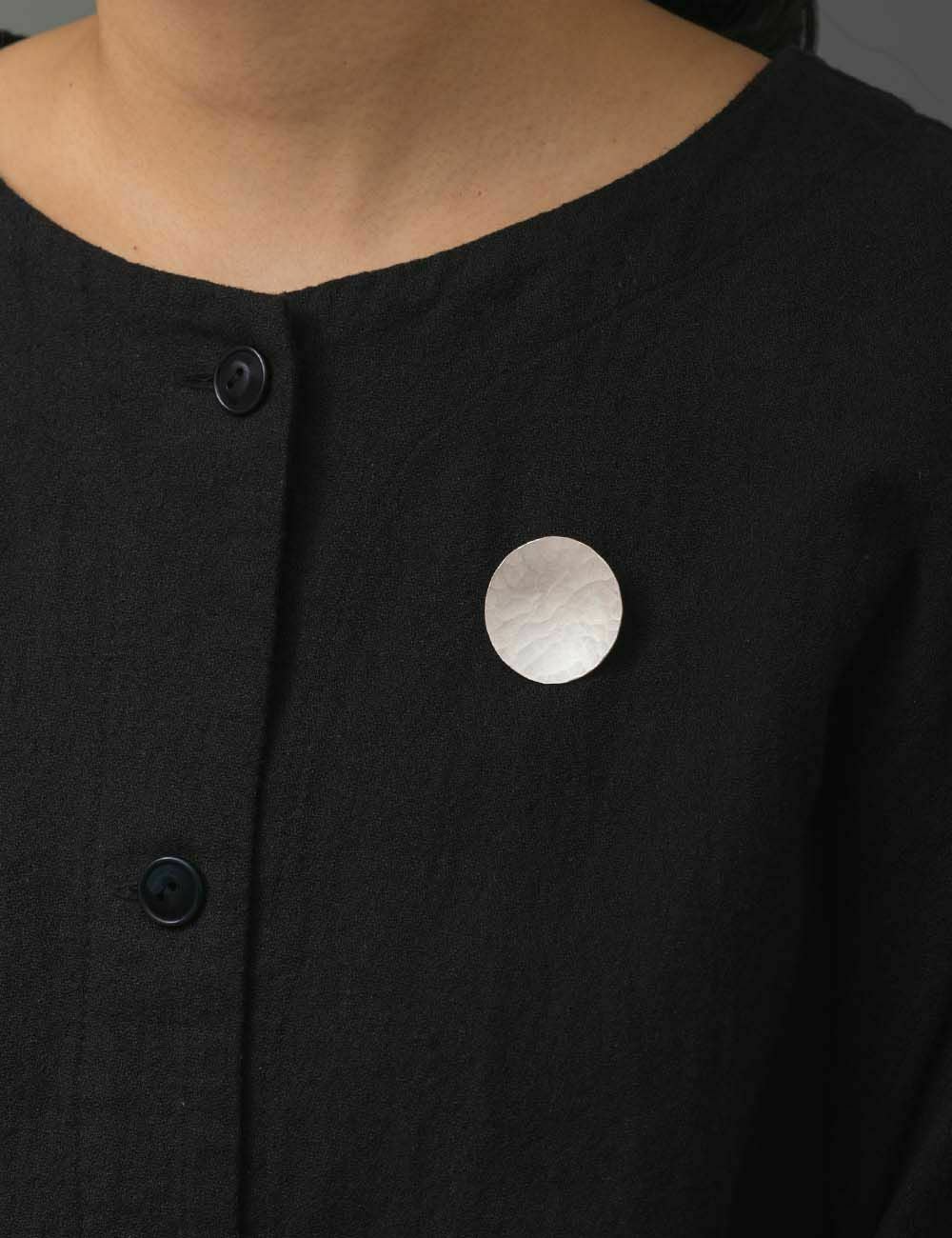 斑紋円ブローチ小｜Bijoux Kei | 石見銀山 群言堂オンラインストア