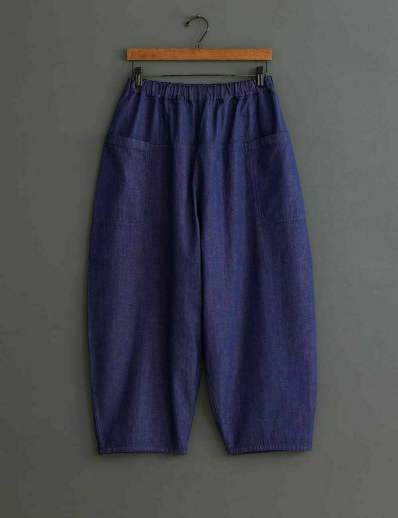 三綾ナチュラルデニムパンツ山芹（やませり） | 石見銀山 群言堂