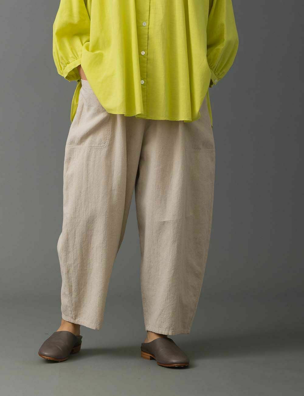 綿麻梨地織パンツ山芹（やませり） | 石見銀山 群言堂オンラインストア