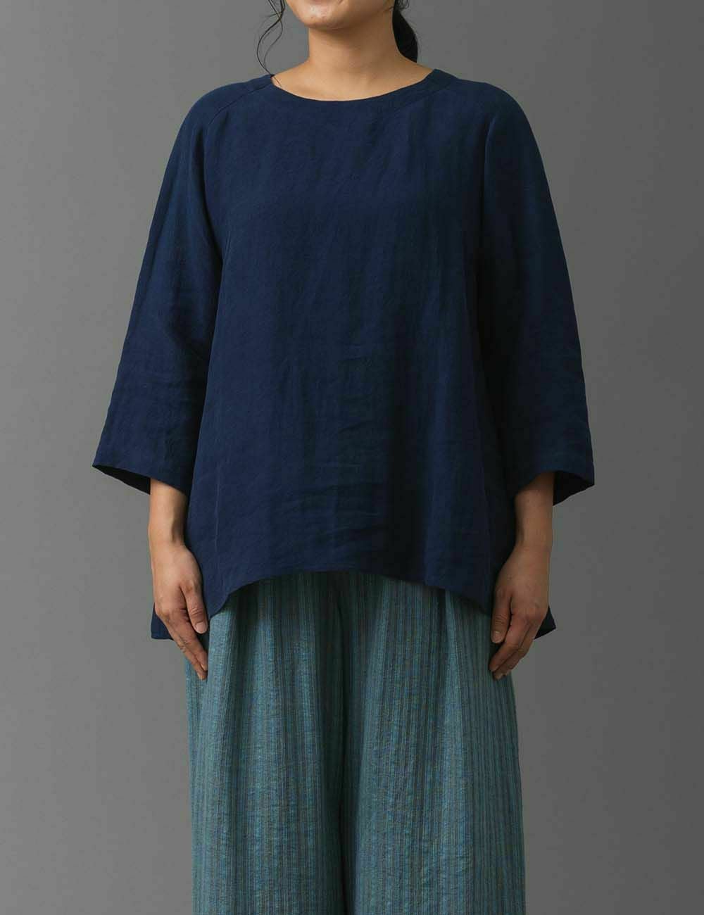 登美 群言堂　リネン ブラウス　ネイビー　石見銀山　日本製　美品 リネンパレットラウンドブラウス | 石見銀山 群言堂オンラインストア