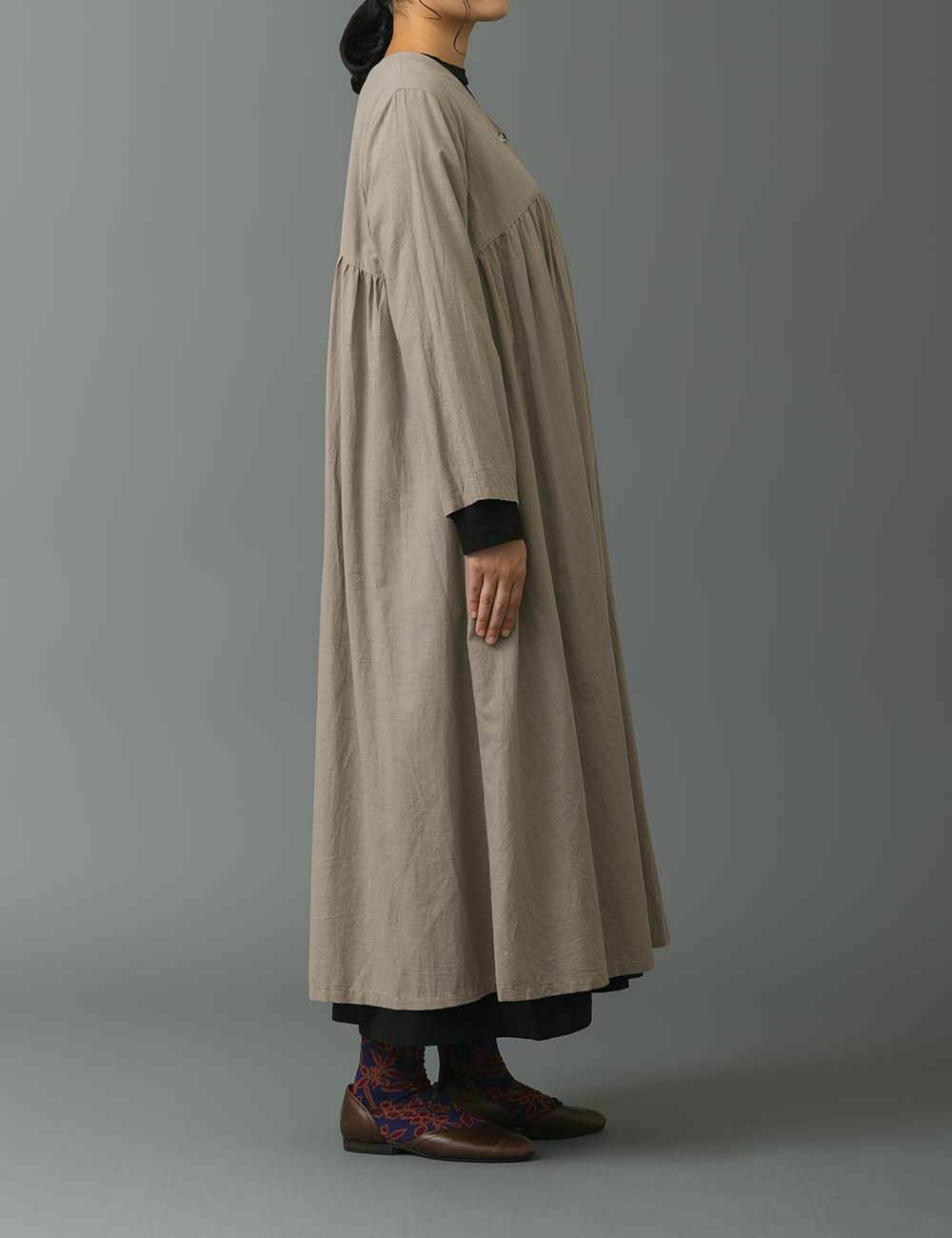 綿麻ボイルローンワンピース比翼草（ひよくそう） | 石見銀山 群言堂