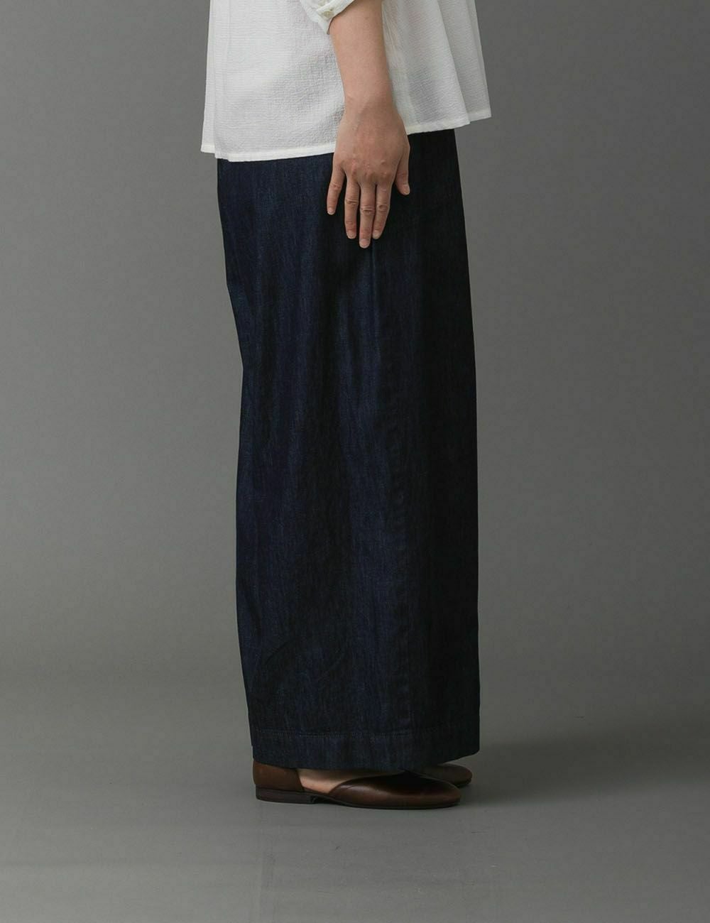 ムラ糸ライトデニムパンツ山薄荷（やまはっか） | 石見銀山 群言堂