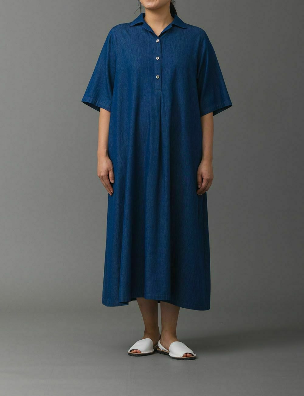 ムラ糸ライトデニムワンピース九輪草（くりんそう） | 石見銀山 群言堂
