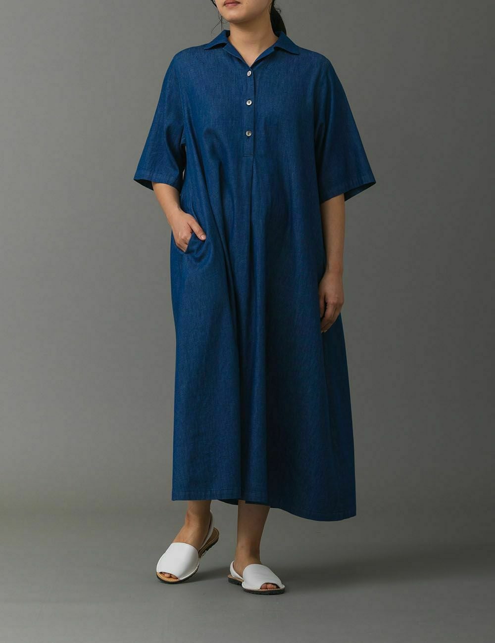 ムラ糸ライトデニムワンピース九輪草（くりんそう） | 石見銀山 群言堂