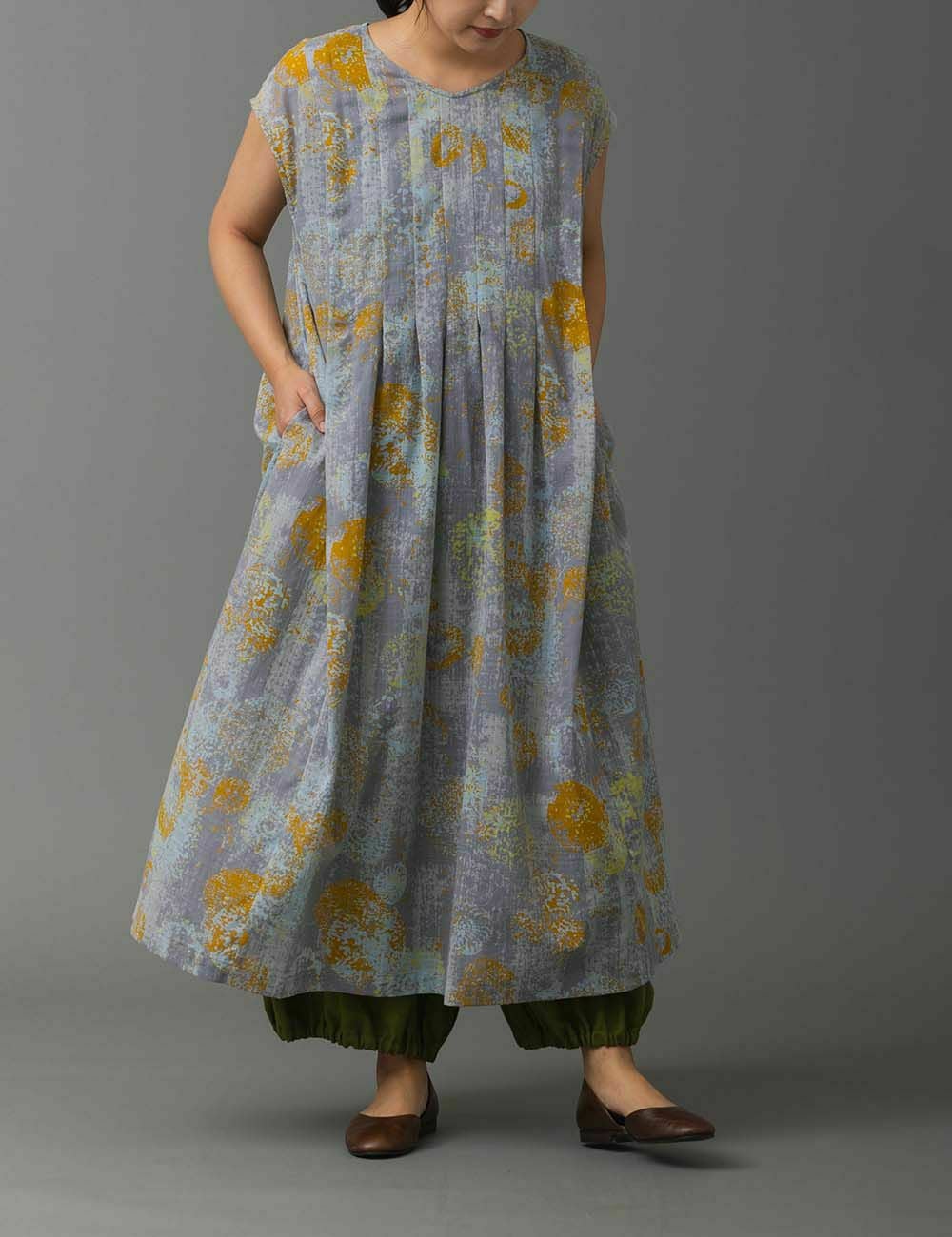 リネン夏の葉プリントワンピース玉心花（ぎょくしんか） | 石見銀山 群