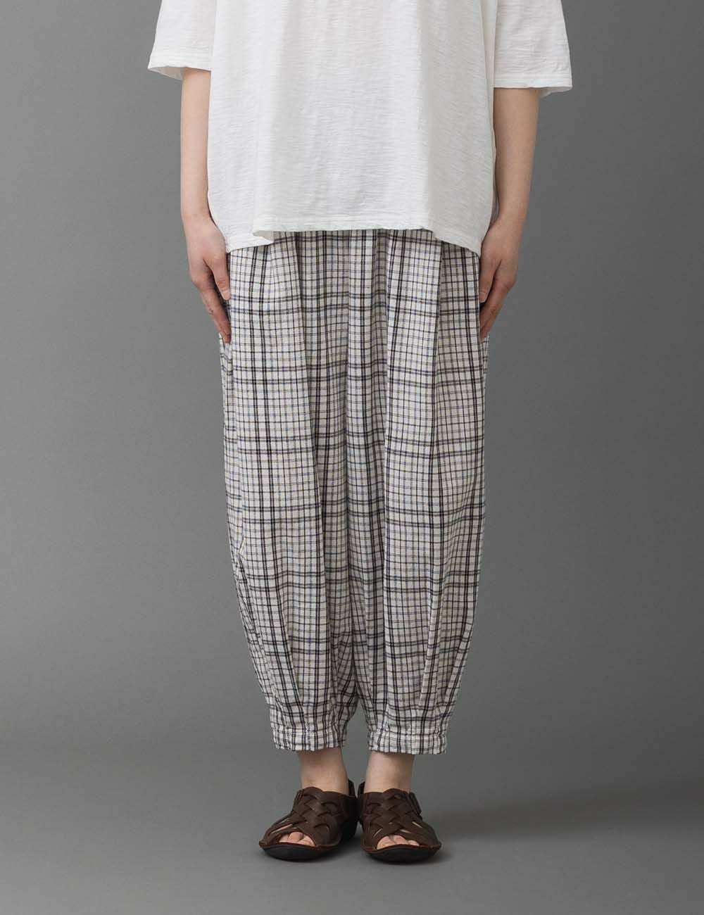 綿麻梨地織格子柄パンツ壷珊瑚（つぼさんご） | 石見銀山 群言堂
