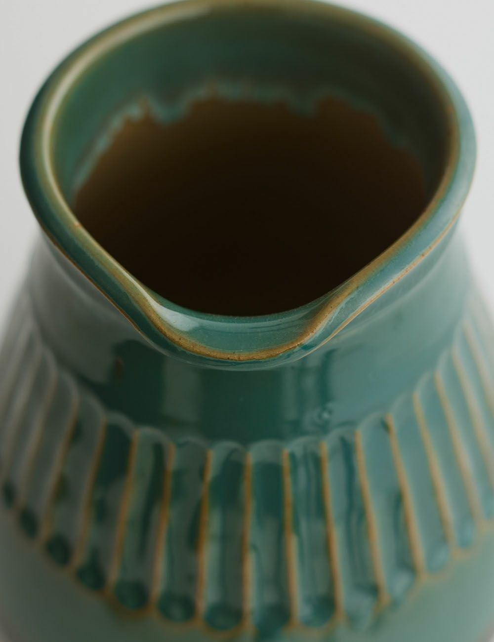 ☆ドマン 陶器製葉とドングリ装飾ピッチャー ARABIA Kissa Pitcher KL-3（2.5L）アラビア キッサ ピッチャー KL-3