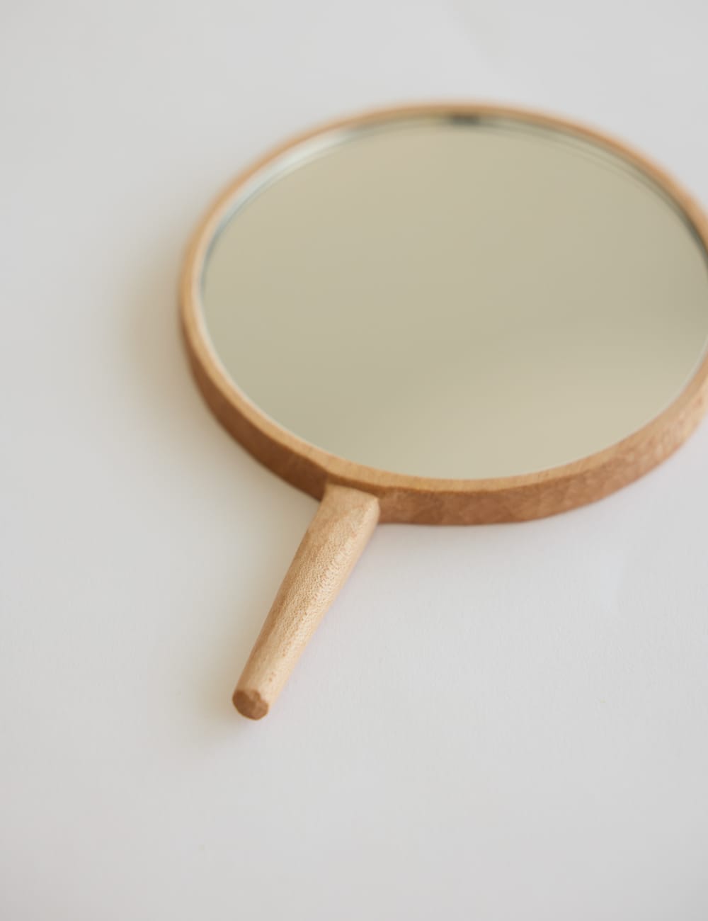 スタンド付き手鏡｜hirven woodworks | 石見銀山 群言堂オンラインストア