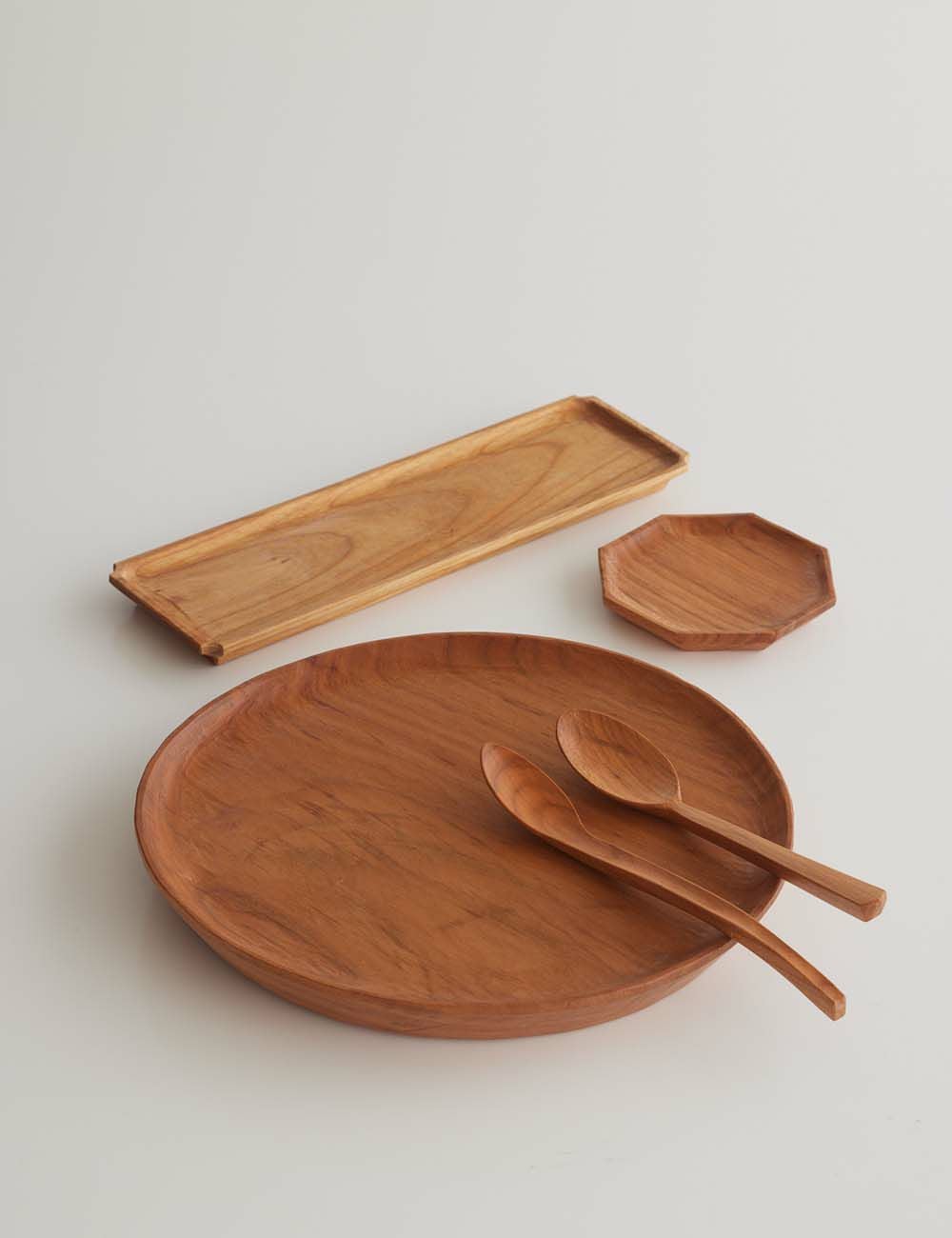 山桜八角皿 小｜フレル | 石見銀山 群言堂オンラインストア