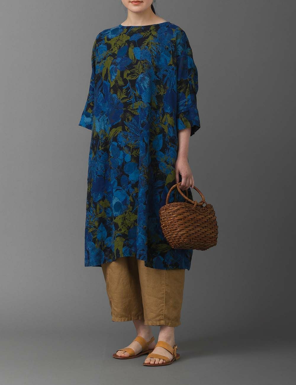 リネン夏の葉プリントチュニック花楓（はなかえで） | 石見銀山 群言堂