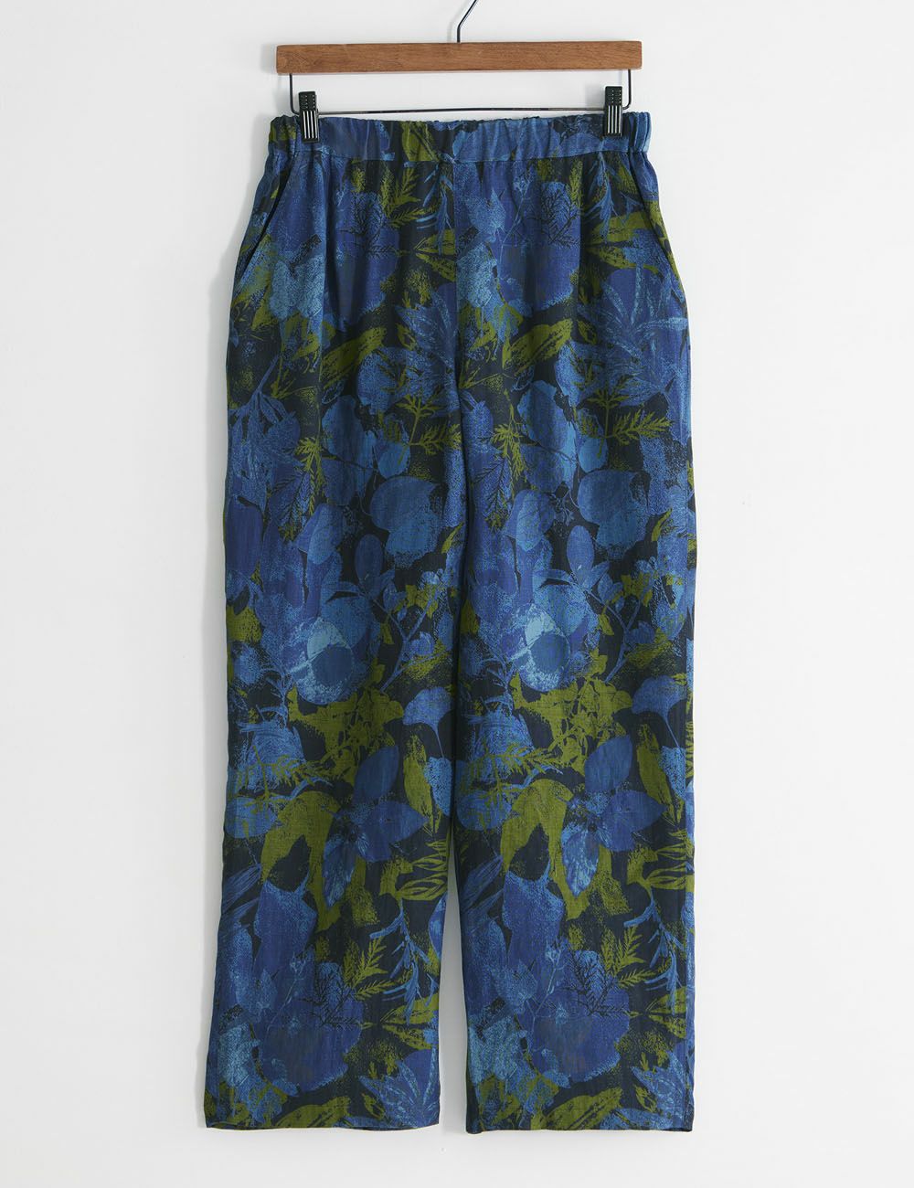 リネン夏の葉プリントパンツ庭常（にわとこ） | 石見銀山 群言堂