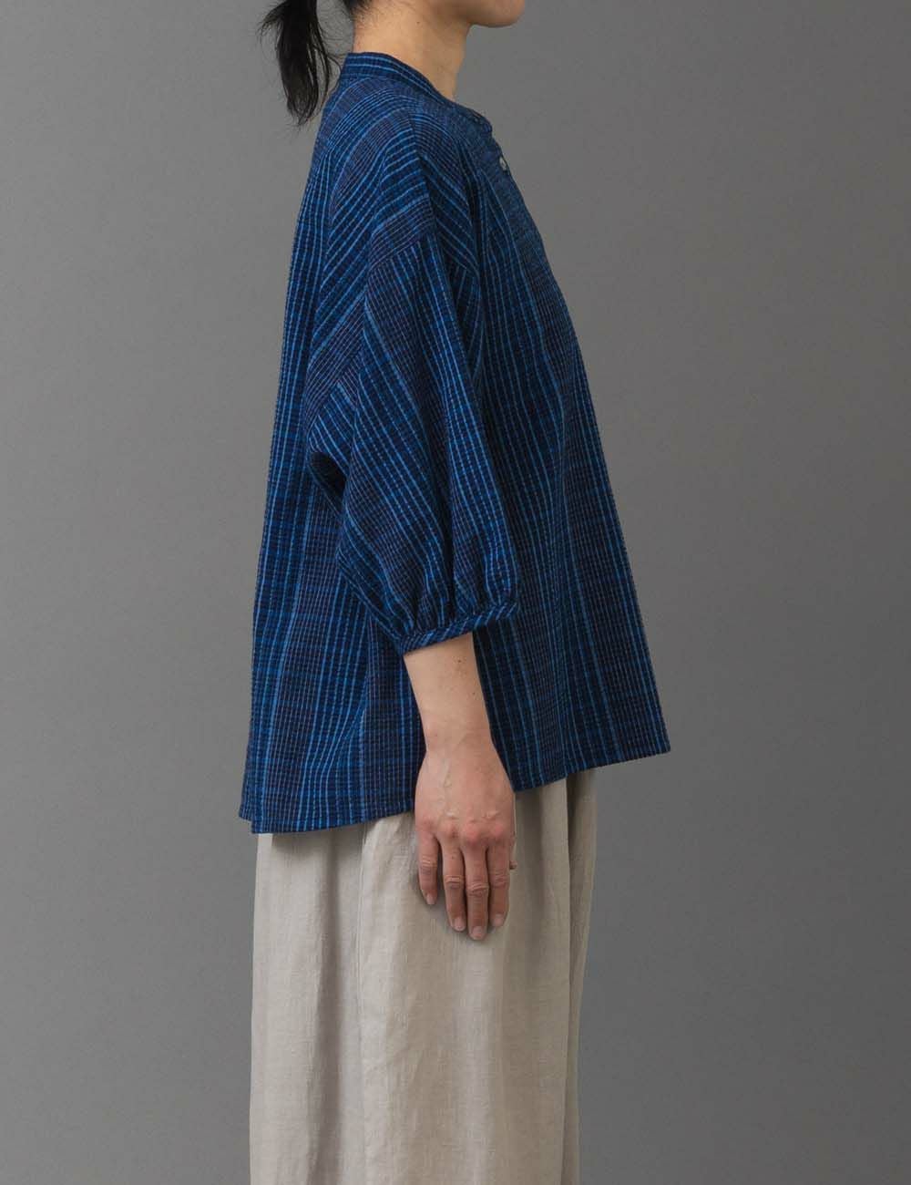 藍染しじら格子ブラウス水玉草（みずたまそう） | 石見銀山 群言堂