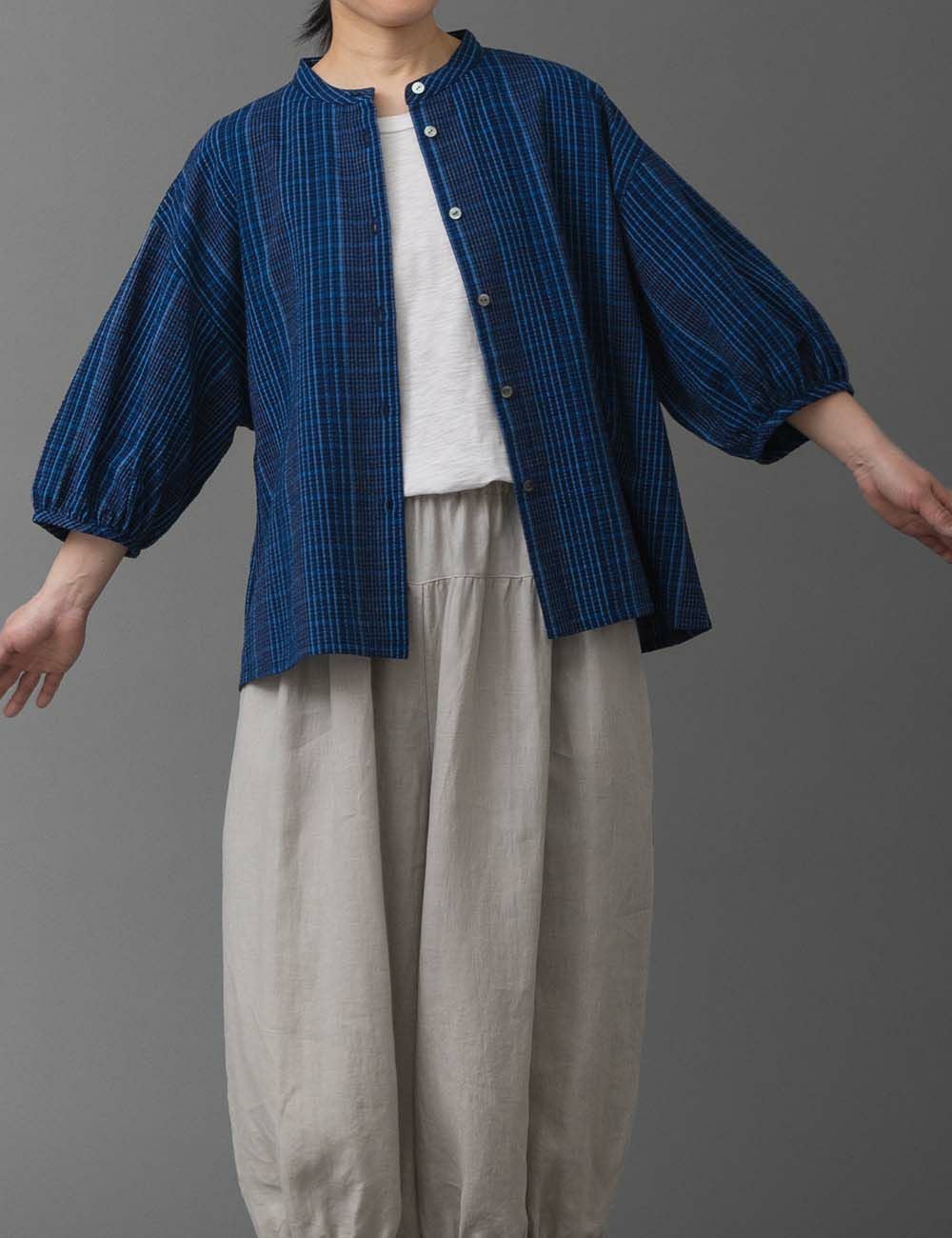 藍染しじら格子ブラウス水玉草（みずたまそう） | 石見銀山 群言堂