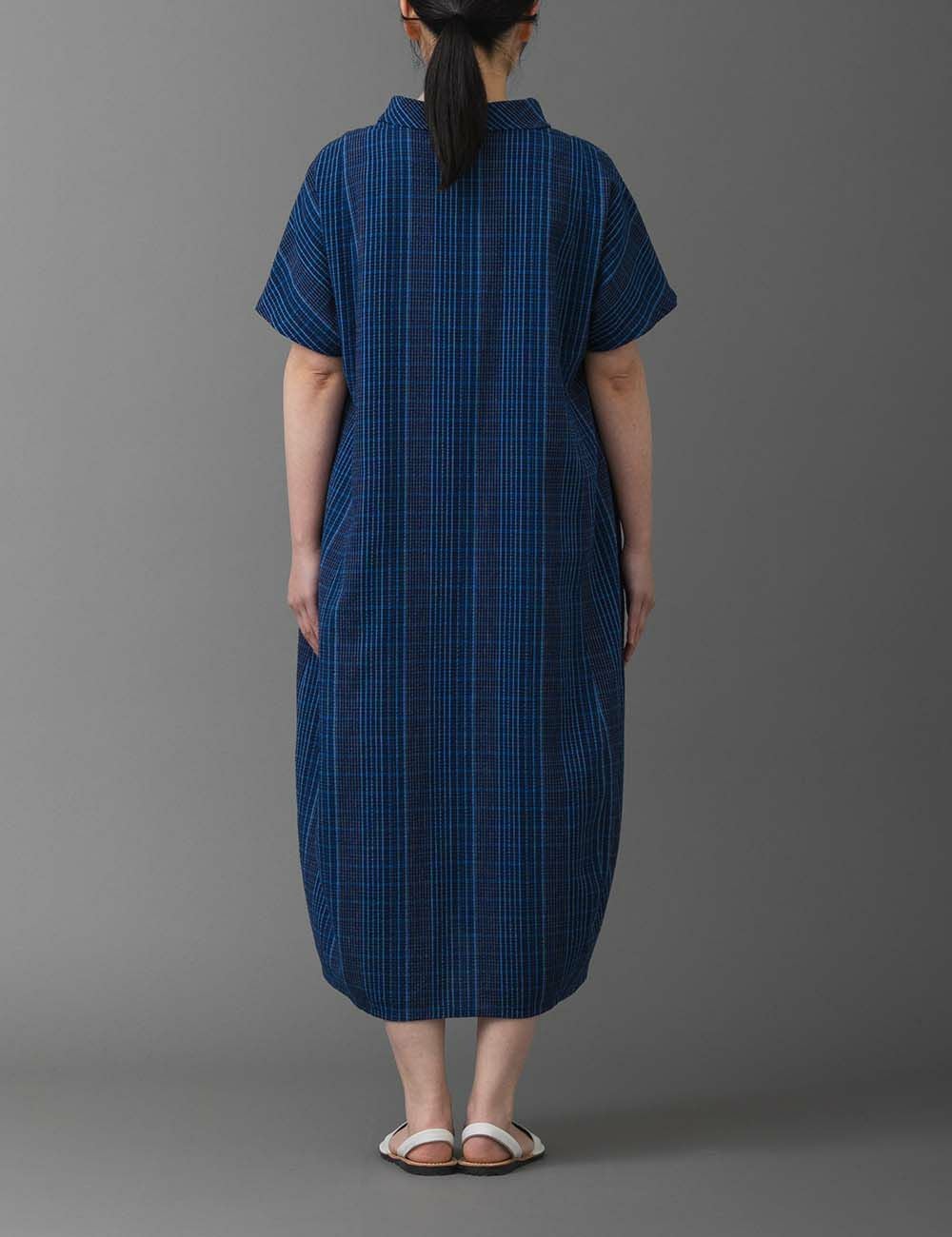 藍染しじら格子ワンピース京鹿子（きょうかのこ） | 石見銀山 群言堂