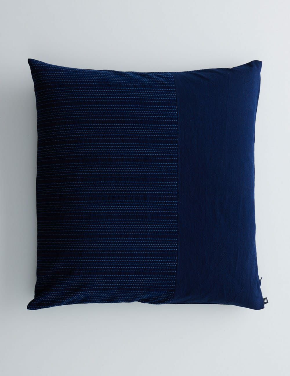 藍緯刺子柄座布団カバー | 石見銀山 群言堂オンラインストア