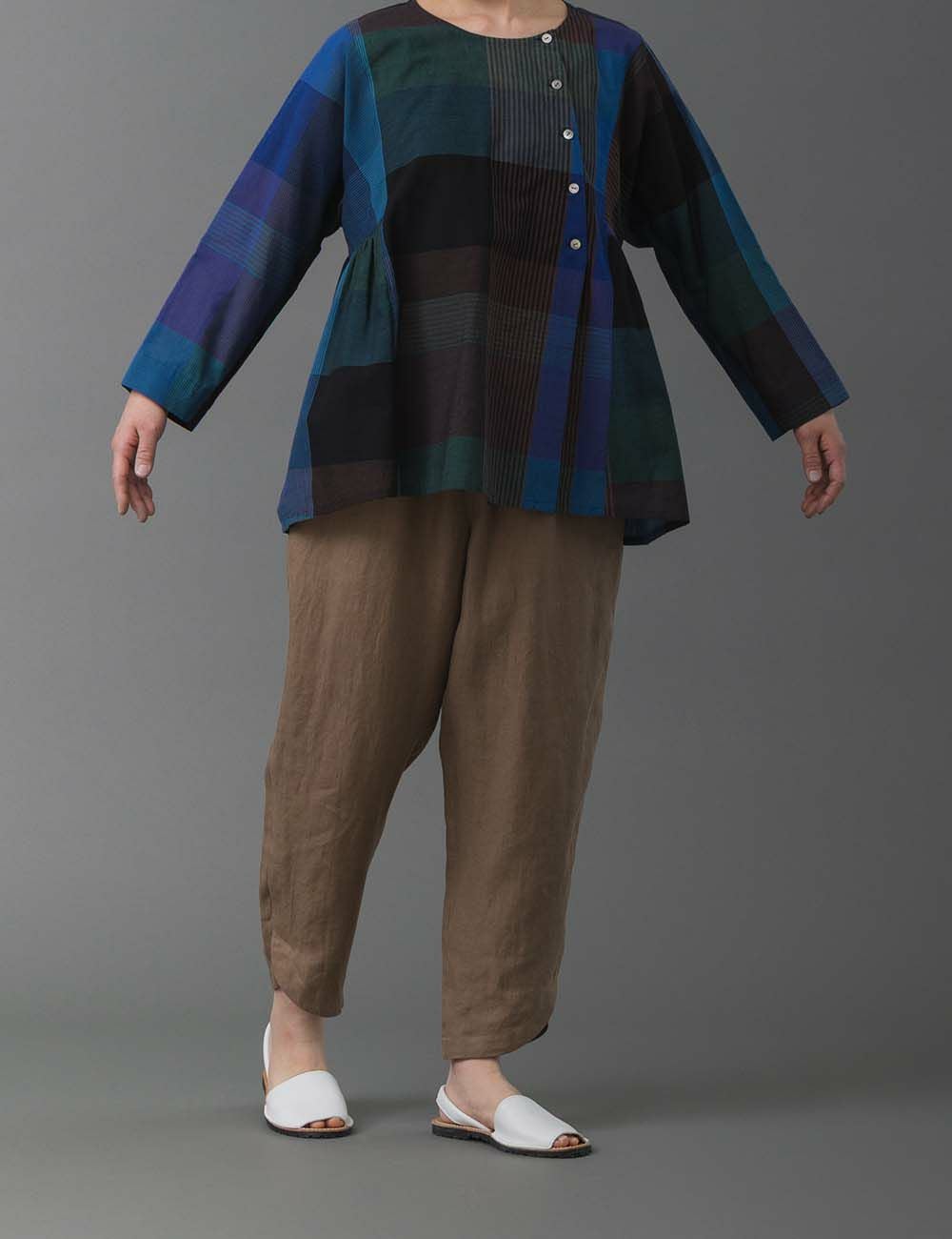 高密度リネンツイルパンツ野蕗（のぶき） | 石見銀山 群言堂オンライン