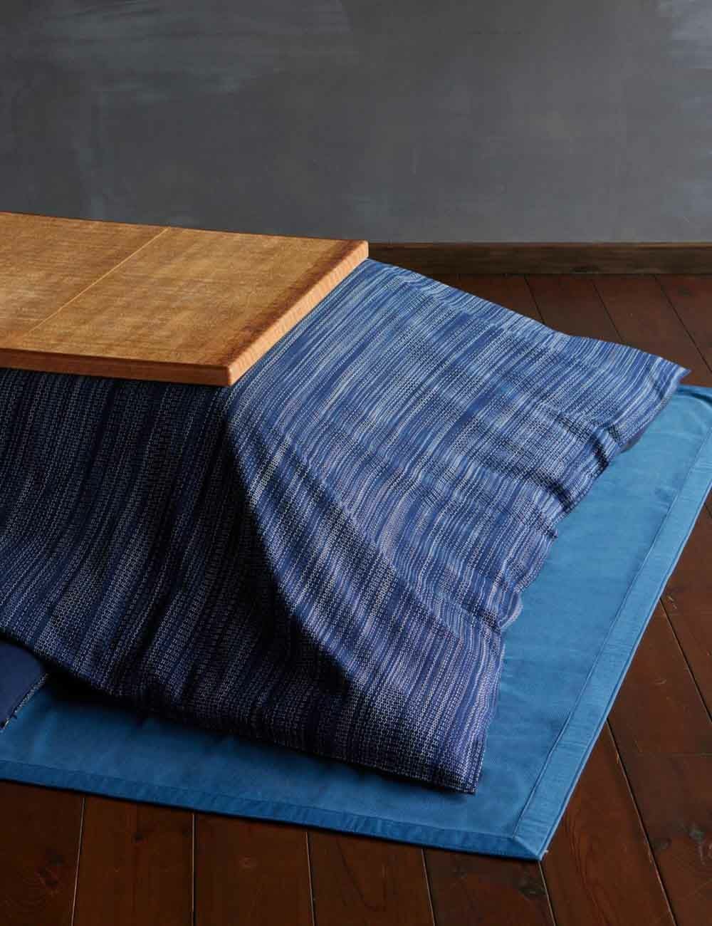 藍雨絣刺子こたつカバー | 石見銀山 群言堂オンラインストア