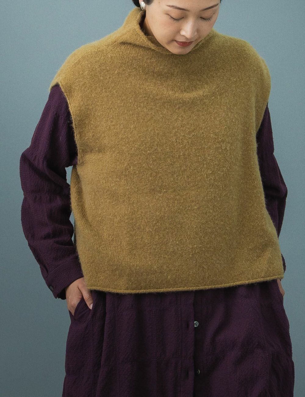 ふっくらキャメルベスト月橘（げっきつ） | 石見銀山 群言堂オンライン