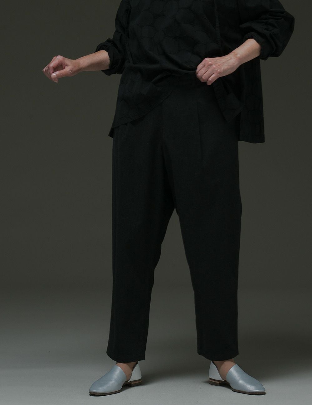 綿麻ソフトカルゼパンツ千鳥草（ちどりそう） | 石見銀山 群言堂