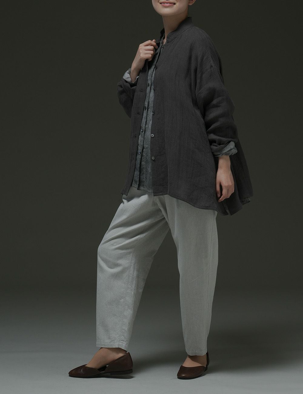 綿麻ソフトカルゼパンツ千鳥草（ちどりそう） | 石見銀山 群言堂