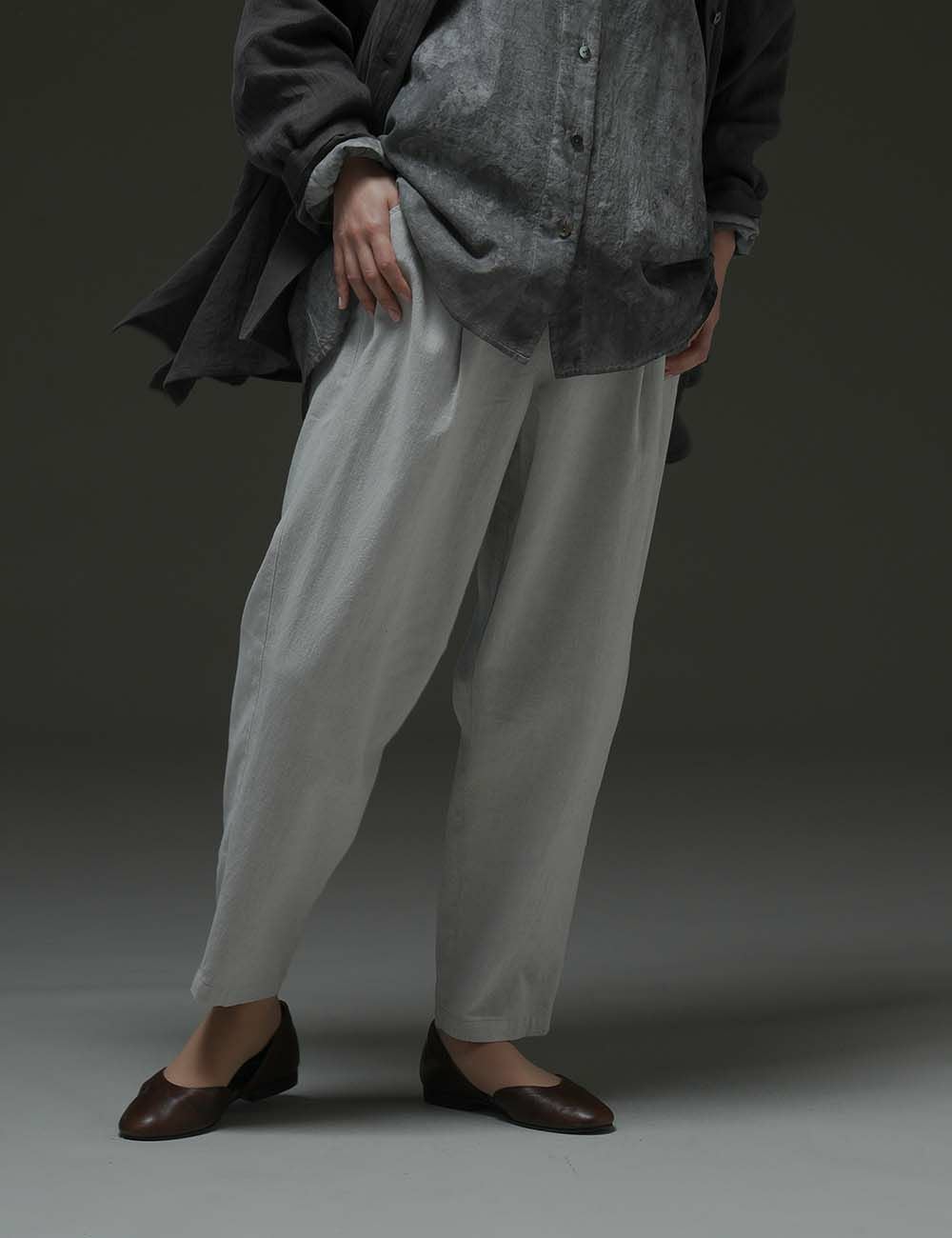 綿サテン裏起毛パンツ千鳥草（ちどりそう） | 石見銀山 群言堂