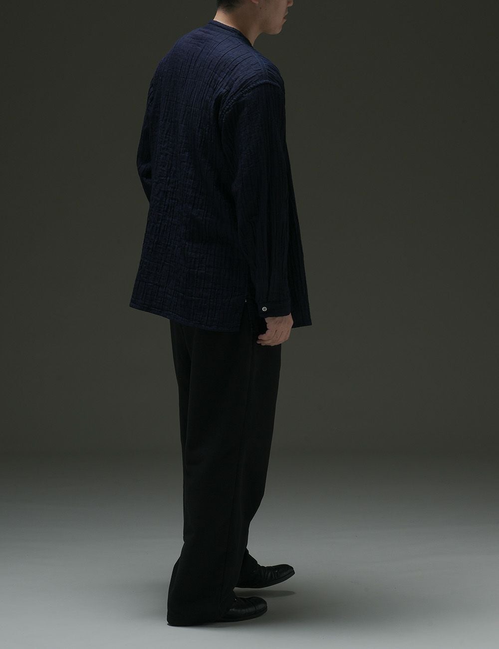 インディゴタック二重織ブラウス関山（かんざん） | 石見銀山 群言堂