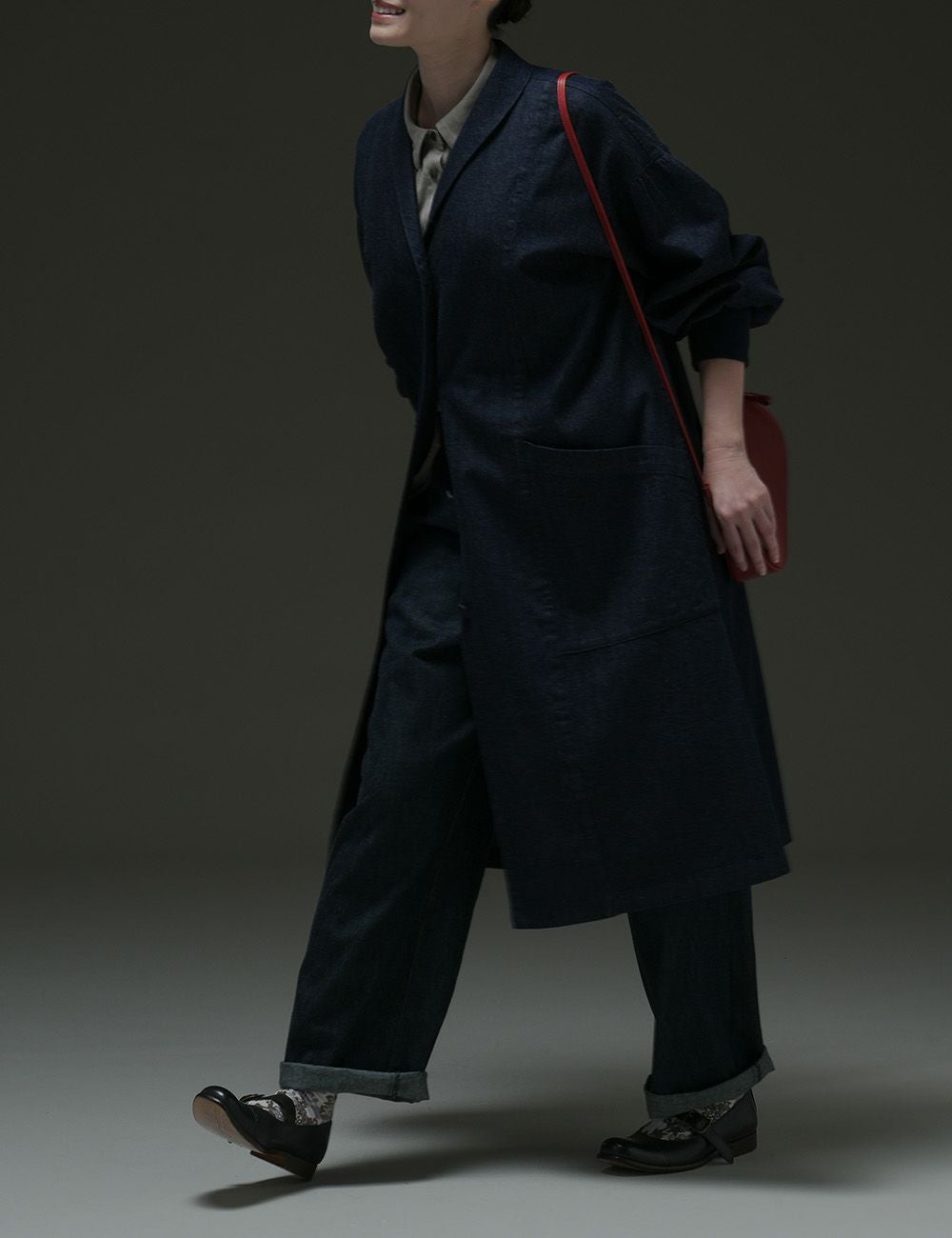 群言堂　ダークグレー スラブ素材 ロングコート　　　　1819 アウター | 石見銀山 群言堂オンラインストア