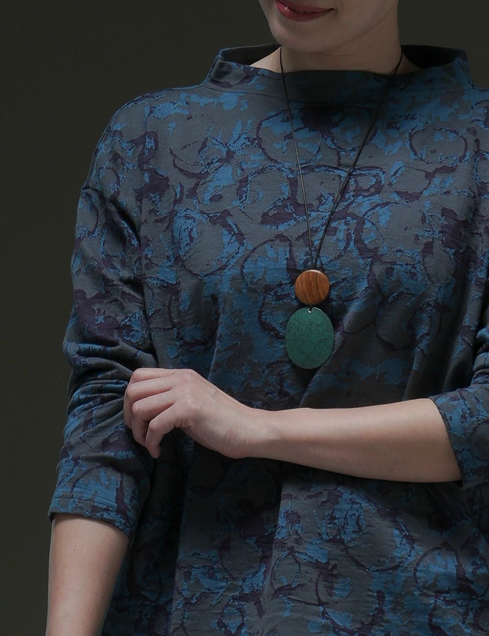 汀ジャガードプルオーバー猫柳（ねこやなぎ） | 石見銀山 群言堂