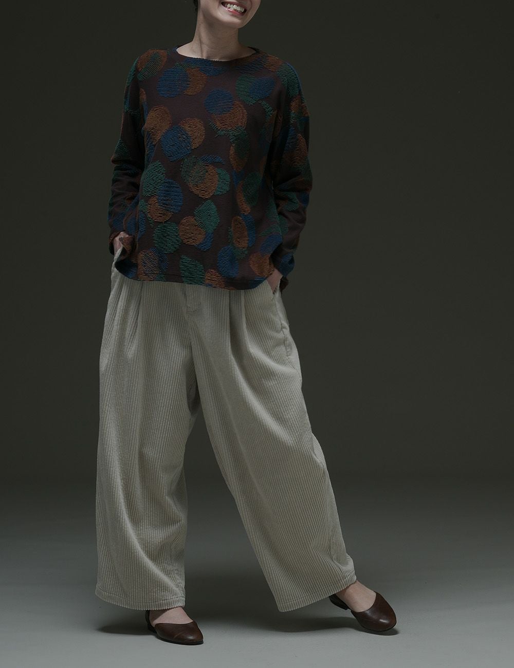 月の満ち欠けパイルジャガードプルオーバー青文字（あおもじ） | 石見