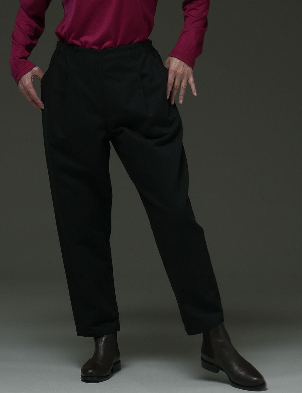 綿サテン裏起毛パンツ千鳥草（ちどりそう） | 石見銀山 群言堂