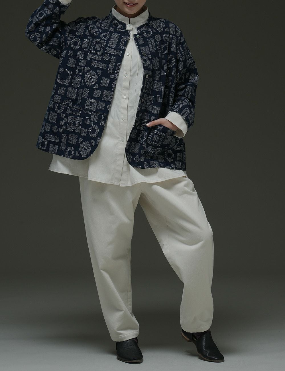 綿サテン裏起毛パンツ千鳥草（ちどりそう） | 石見銀山 群言堂