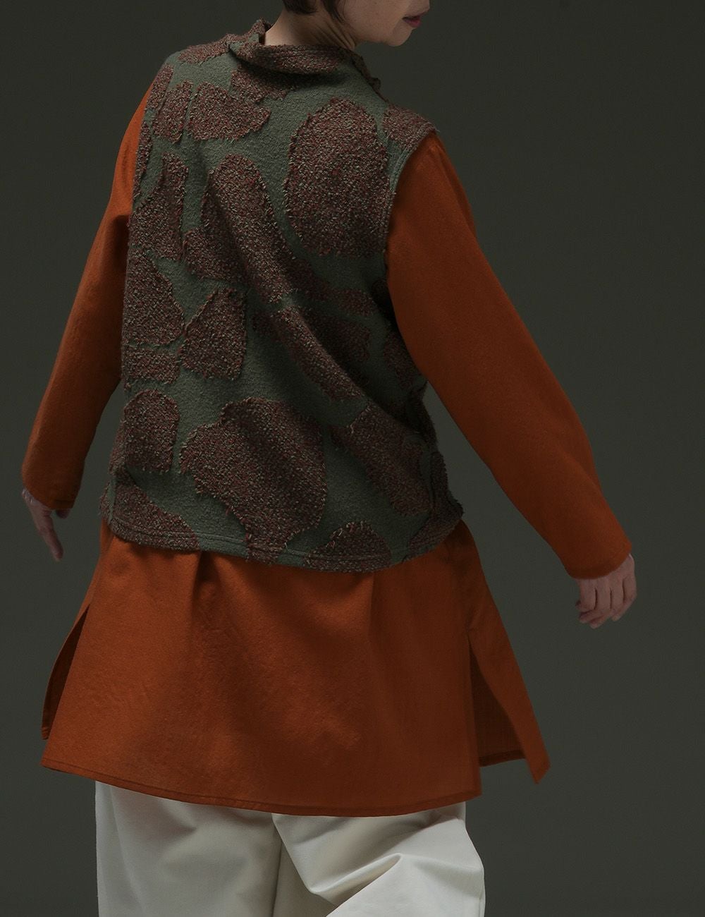 綿ウールいちょうジャガードベスト阿檀（あだん） | 石見銀山 群言堂